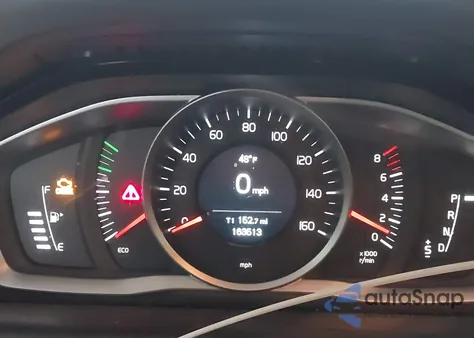 2017 Volvo Xc60 T5 Inscription z USA, uszkodzony, nr VIN YV440MDU8H2005661